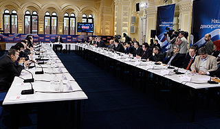 Взятки предсказывают курс доллара Взятки предсказывают курс доллара