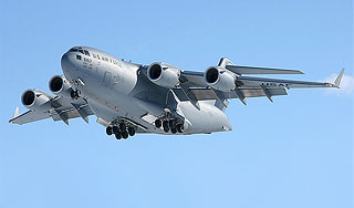 Над Россией пролетел военный самолет США Над Россией пролетел военный самолет США