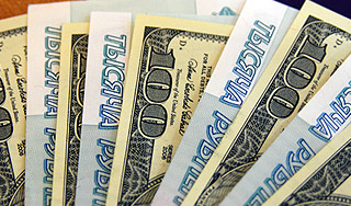 Курс доллара подрос по отношению к рублю Курс доллара подрос по отношению к рублю