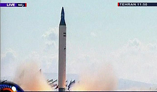 Иран успешно испытал новую ракету Иран успешно испытал новую ракету