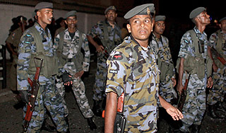 Теракт на Шри-Ланке ранил трех министров Теракт на Шри-Ланке ранил трех министров