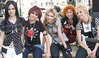 "Ранетки" едва не попали в авиакатастрофу "Ранетки" едва не попали в авиакатастрофу