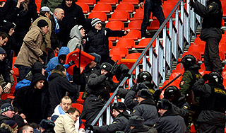 Мутко выявил экстремистов среди фанатов Мутко выявил экстремистов среди фанатов