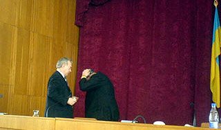 Об мэра Симферополя разбили яйца Об мэра Симферополя разбили яйца