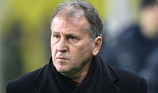 Зико обвинил в поражении игроков Зико обвинил в поражении игроков