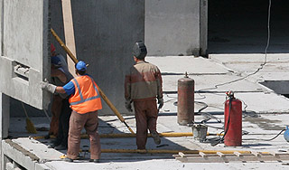 Мужчина закопал труп в фундамент дома Мужчина закопал труп в фундамент дома