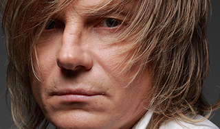 Салтыков променял шоу-бизнес на ребенка Салтыков променял шоу-бизнес на ребенка