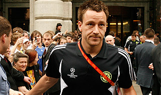 Мать капитана "Челси" ворует в магазинах Мать капитана "Челси" ворует в магазинах