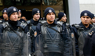 В драках на выборах в Турции погибли люди В драках на выборах в Турции погибли люди