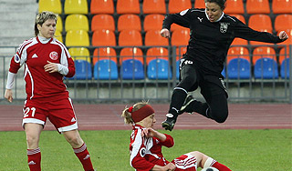 Россиянки покоряют футбольную Европу Россиянки покоряют футбольную Европу