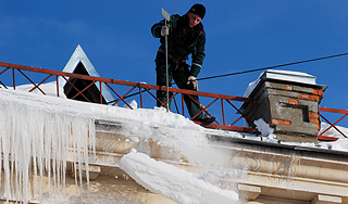 Глыба льда убила жителя Нижнего Новгорода Глыба льда убила жителя Нижнего Новгорода