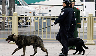 Китаец взорвал себя на рабочем месте Китаец взорвал себя на рабочем месте