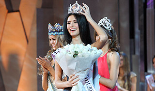 "Мисс Россия" пояснила интимные снимки "Мисс Россия" пояснила интимные снимки