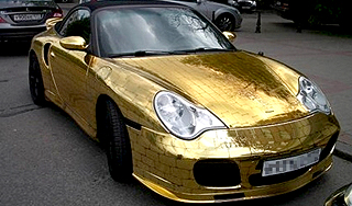 Единственный золотой Porsche угнан в Москве Единственный золотой Porsche угнан в Москве