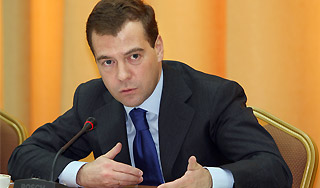 Медведев поддержал "Единую Россию" Медведев поддержал "Единую Россию"