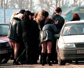 26-летняя жительница Брянска создала банду сутенеров-убийц