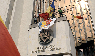 Молдавский ЦИК обязали пересчитать голоса Молдавский ЦИК обязали пересчитать голоса