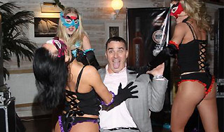 Подарок Кирилла Андреева шокировал жену Подарок Кирилла Андреева шокировал жену