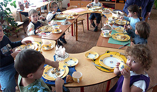 Родителей освободили от налога за детсад Родителей освободили от налога за детсад