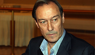 Янковского увезли из театра на "скорой" Янковского увезли из театра на "скорой"