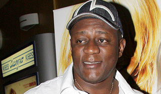 Нарцисс Пьер ушел из дома после свадьбы Нарцисс Пьер ушел из дома после свадьбы