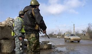 В Чечне убиты трое военных В Чечне убиты трое военных