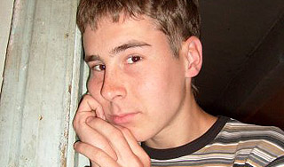 Мать опознала упавшего в пропасть сына Мать опознала упавшего в пропасть сына