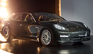 Porsche показал машину за миллиард евро Porsche показал машину за миллиард евро