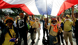 В Таиланде отменен режим ЧП В Таиланде отменен режим ЧП