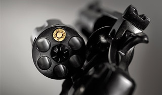 Профессор открыл стрельбу из-за ссоры Профессор открыл стрельбу из-за ссоры