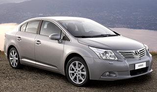 Toyota привезла в Россию новый Avensis Toyota привезла в Россию новый Avensis