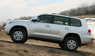 Внедорожник 2009 года пугает водителей Внедорожник 2009 года пугает водителей