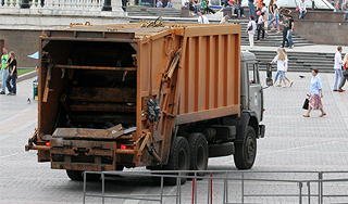 В Москве угнали мусоровоз В Москве угнали мусоровоз