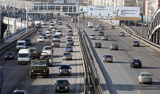 Москвичам разрешили ездить быстрее Москвичам разрешили ездить быстрее
