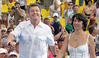 Лещенко купил жене яхту и спортивную машину Лещенко купил жене яхту и спортивную машину