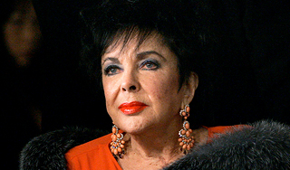 Элизабет Тейлор попала в больницу Элизабет Тейлор попала в больницу