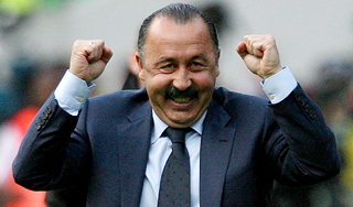 Газзаев сменит Семина в "Динамо" Газзаев сменит Семина в "Динамо"