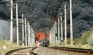 В Грузии взорвана железная дорога В Грузии взорвана железная дорога