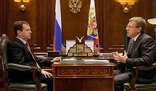 Медведев встал на защиту Кудрина Медведев встал на защиту Кудрина