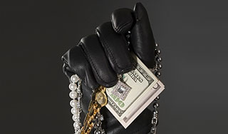 У бизнесмена похитили три миллиона У бизнесмена похитили три миллиона