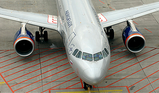 Airbus аварийно сел в Новосибирске Airbus аварийно сел в Новосибирске