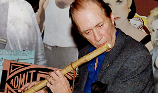 Эксперт отверг суицид Дэвида Кэррадайна Эксперт отверг суицид Дэвида Кэррадайна