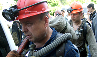 Донецкая шахта выдала тело горняка Донецкая шахта выдала тело горняка