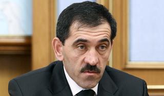 Главу Ингушетии взорвали в машине Главу Ингушетии взорвали в машине