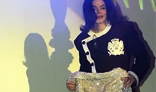 Продюсер распродает вещи Майкла Джексона Продюсер распродает вещи Майкла Джексона