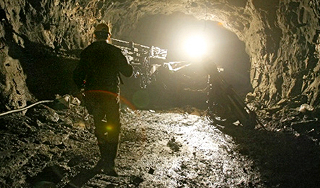 Трое шахтеров погибли под завалами Трое шахтеров погибли под завалами