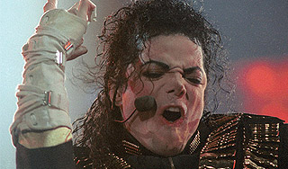 Майклу Джексону сломали ребра Майклу Джексону сломали ребра