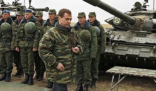 Медведев рассказал о будущем армии Медведев рассказал о будущем армии