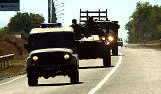 Боевики устроили милиционерам засаду Боевики устроили милиционерам засаду