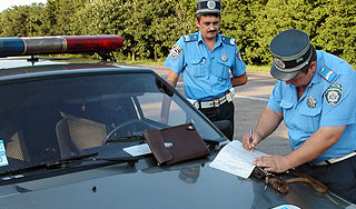 Россияне попали в Крыму в ДТП Россияне попали в Крыму в ДТП